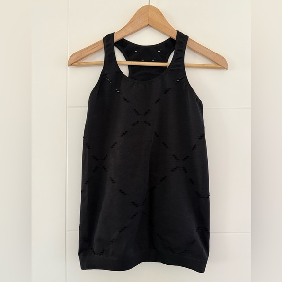 Ivy Park Workout Tank Top, size L/XL. - Picture 3 of 7